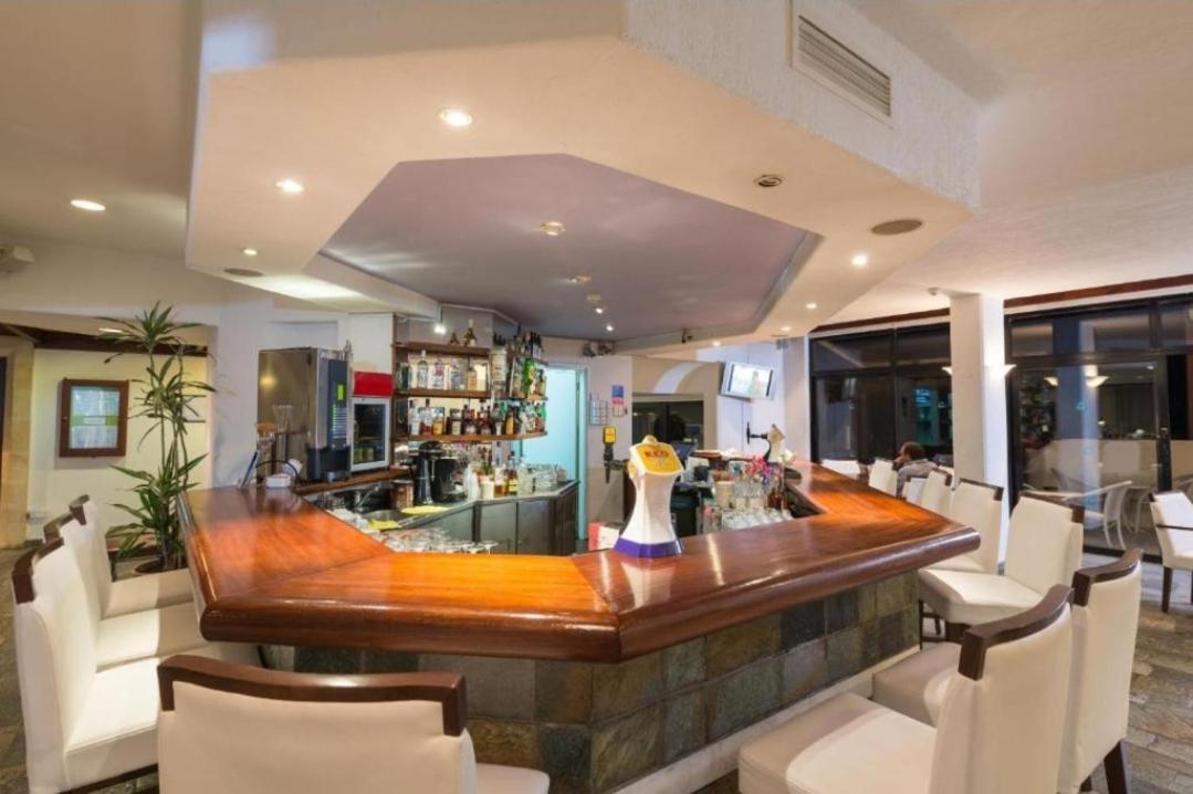 Nice Holiday Apartment Paphos ภายนอก รูปภาพ